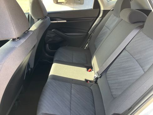 Used 2021 Kia Seltos LX image 16
