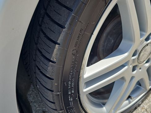 Used 2010 Mercedes-Benz E 550 Coupe image 15