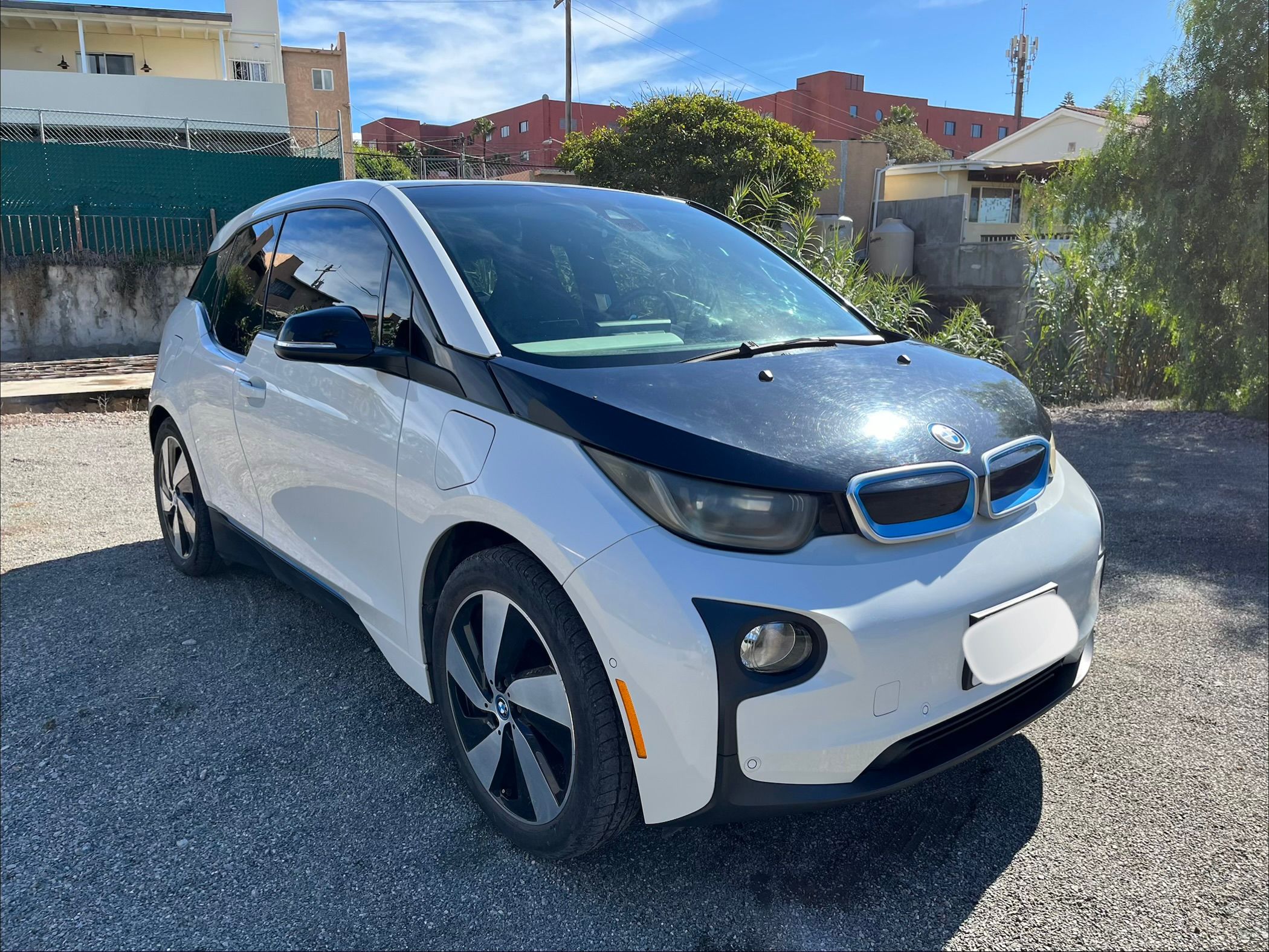 Used 2015 BMW i3 w/ Range Extender RWD image 1