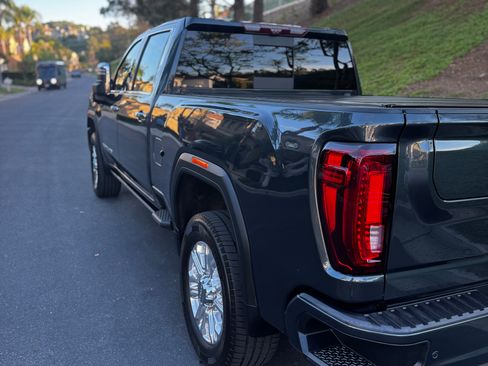 Used 2022 GMC Sierra 2500 Denali w/ Denali Ultimate Package image 5