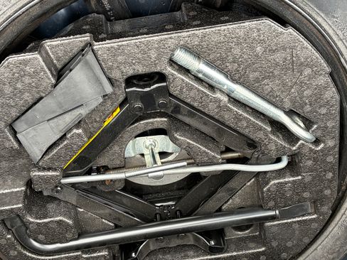 Used 2013 Jaguar XKR R image 31