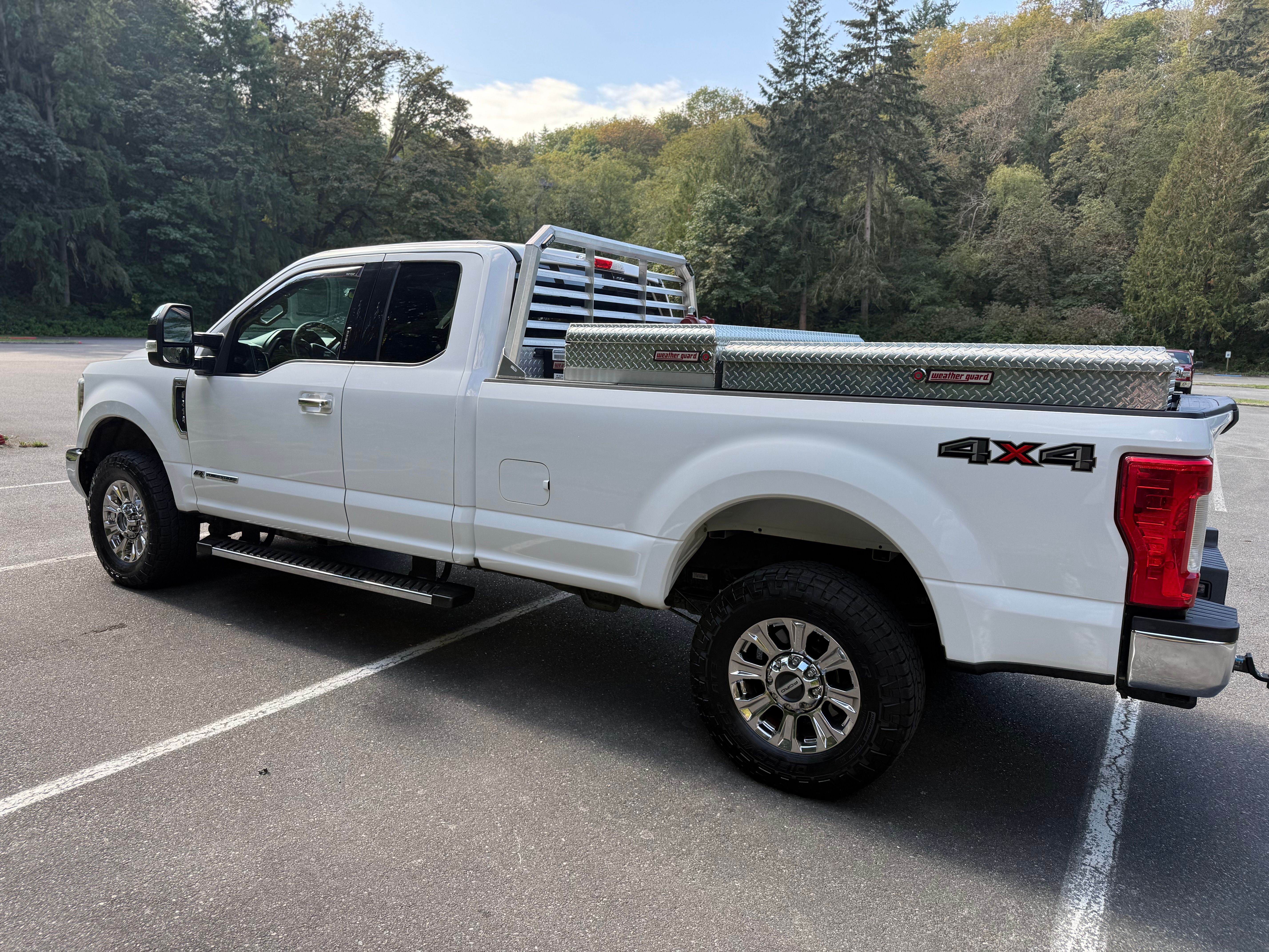 Used 2018 Ford F250 XLT w/ XLT Premium Package AWD/4WD image 6