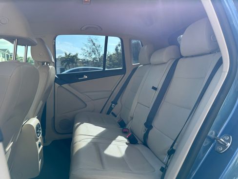 Used 2017 Volkswagen Tiguan S image 13