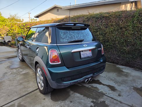 Used 2010 MINI Cooper S image 2