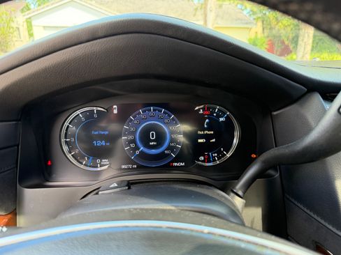 Used 2016 Cadillac Escalade ESV Luxury image 8