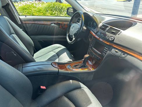Used 2004 Mercedes-Benz E 500 Sedan image 9