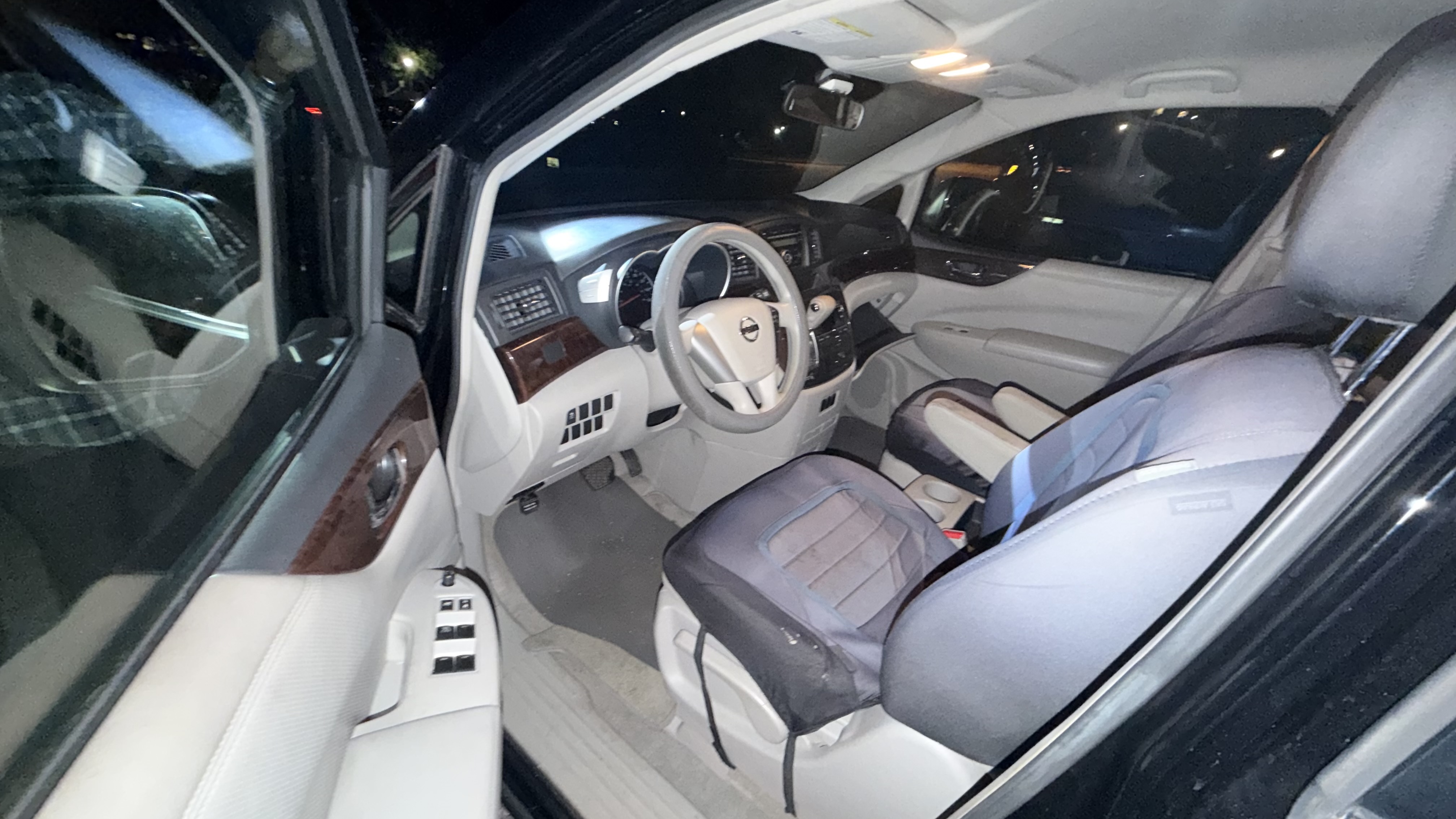 Used 2012 Nissan Quest S FWD image 6