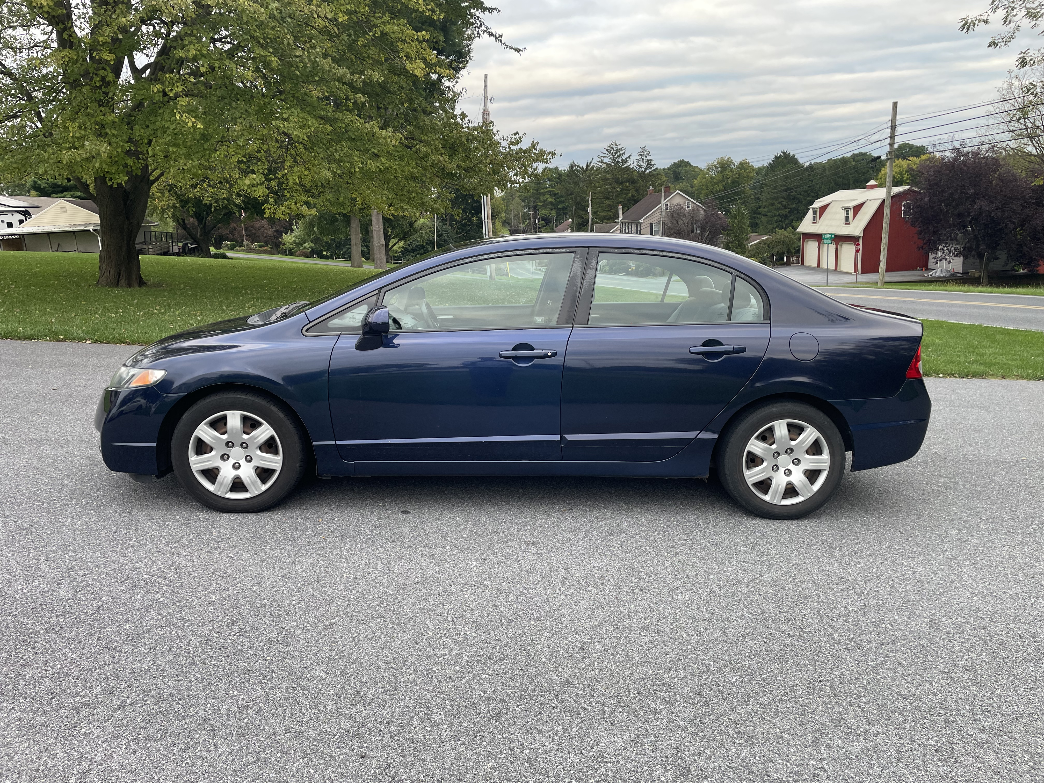 Used 2010 Honda Civic LX image 2