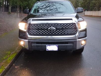 Used 2018 Toyota Tundra SR5 w/ SR5 Upgrade Package