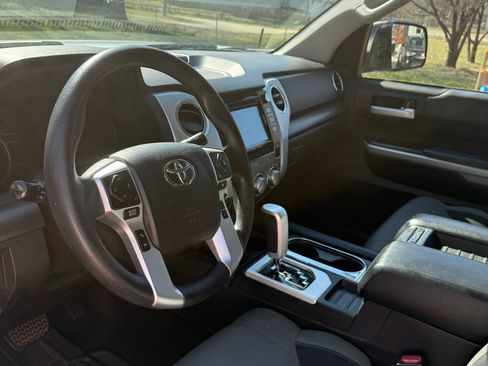 Used 2018 Toyota Tundra SR5 w/ SR5 Upgrade Package image 8
