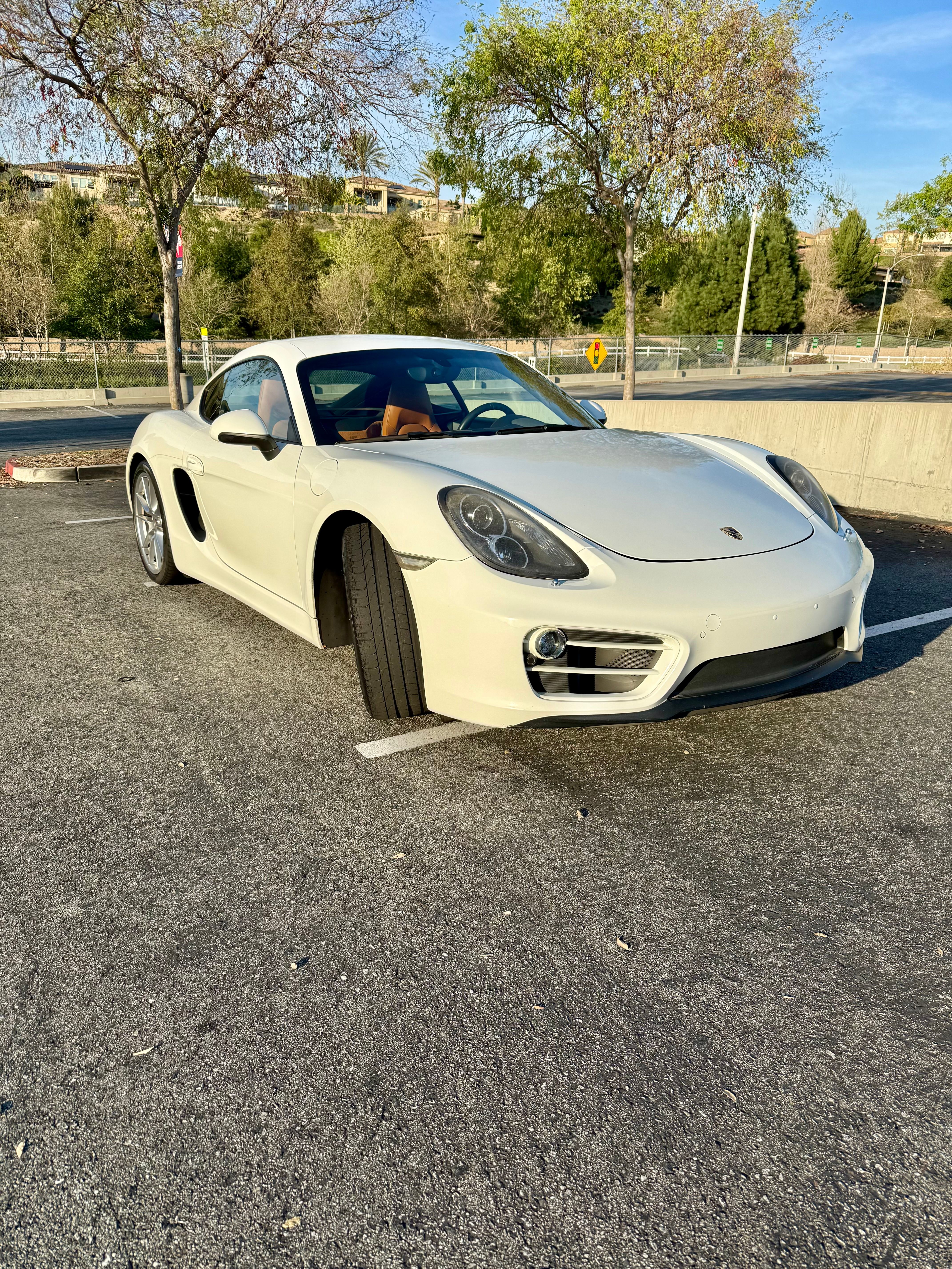 Used 2014 Porsche Cayman RWD image 1
