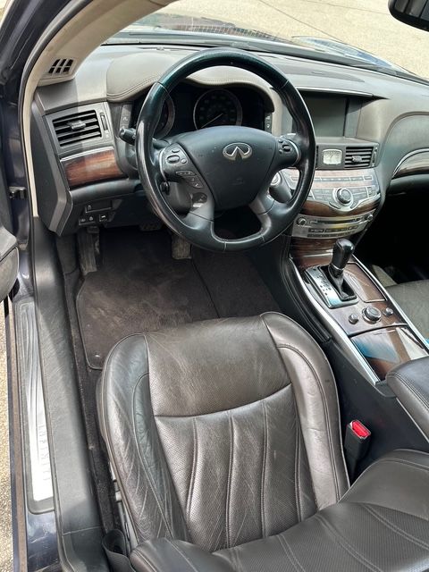 Used 2011 INFINITI M56 x w/ Deluxe Touring Pkg AWD/4WD image 21
