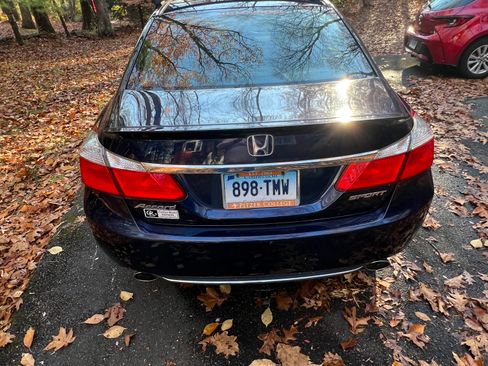 Used 2015 Honda Accord Sport image 5