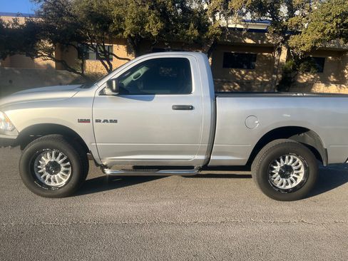 Used 2013 RAM 1500 Express image 1