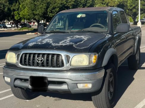Used 2004 Toyota Tacoma PreRunner image 2