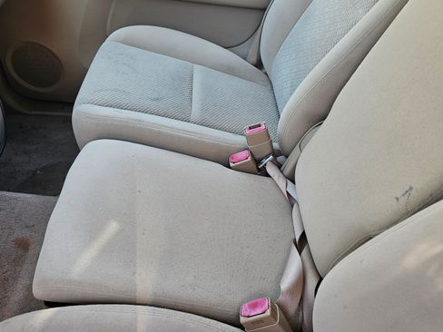 Used 2008 Chevrolet Suburban LS image 14