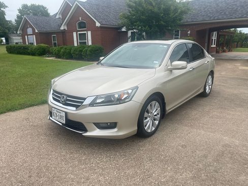 Used 2015 Honda Accord EX-L image 1