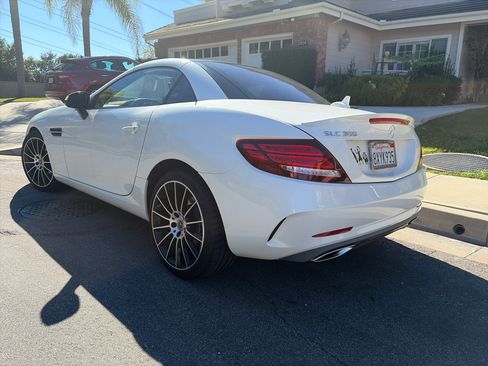 Used 2019 Mercedes-Benz SLC 300 image 6