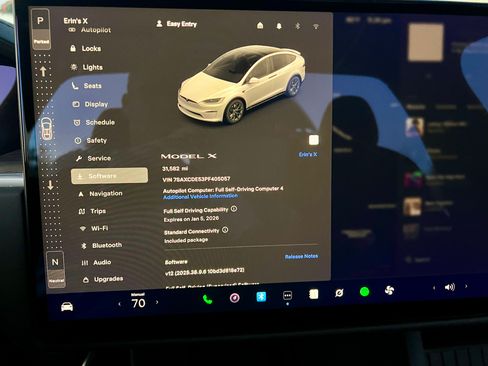 Used 2023 Tesla Model X image 19