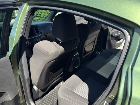 Used 2022 Dodge Charger Scat Pack w/ Dynamics Package image 17