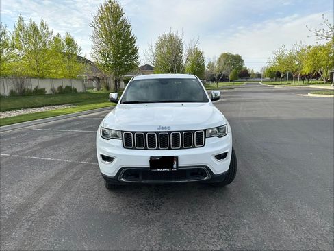 Used 2017 Jeep Grand Cherokee Limited AWD/4WD image 6