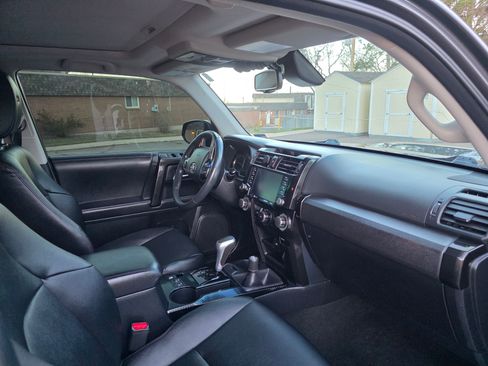 Used 2022 Toyota 4Runner TRD Off-Road Premium w/ Moonroof Package image 10