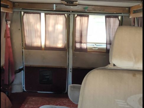 Used 1994 Chevrolet G20 image 16