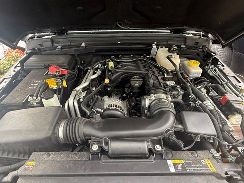 Used 2022 Jeep Wrangler Unlimited Sahara w/ LED Lighting Group image 13