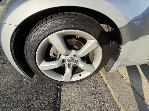 Used 2006 Nissan 350Z Enthusiast w/ (S02) Side Air Bags Pkg image 10