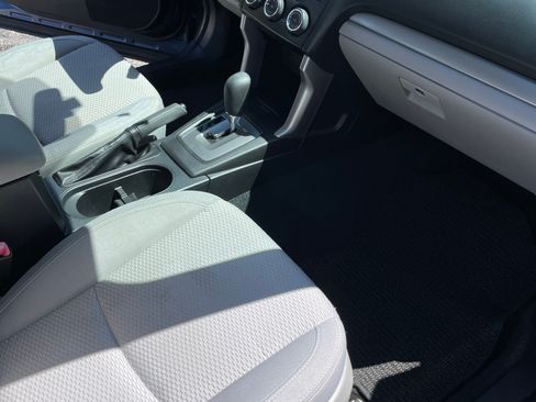 Used 2014 Subaru Forester 2.5i AWD/4WD image 11