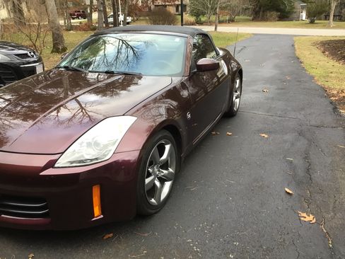 Used 2006 Nissan 350Z Touring image 8