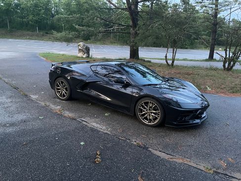 Used 2024 Chevrolet Corvette Stingray Premium Cpe w/ Z51 Performance Package image 2