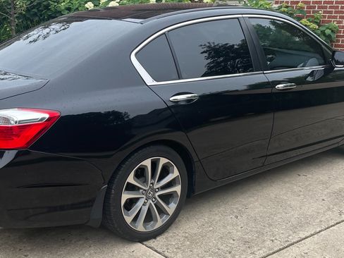 Used 2014 Honda Accord Sport image 2