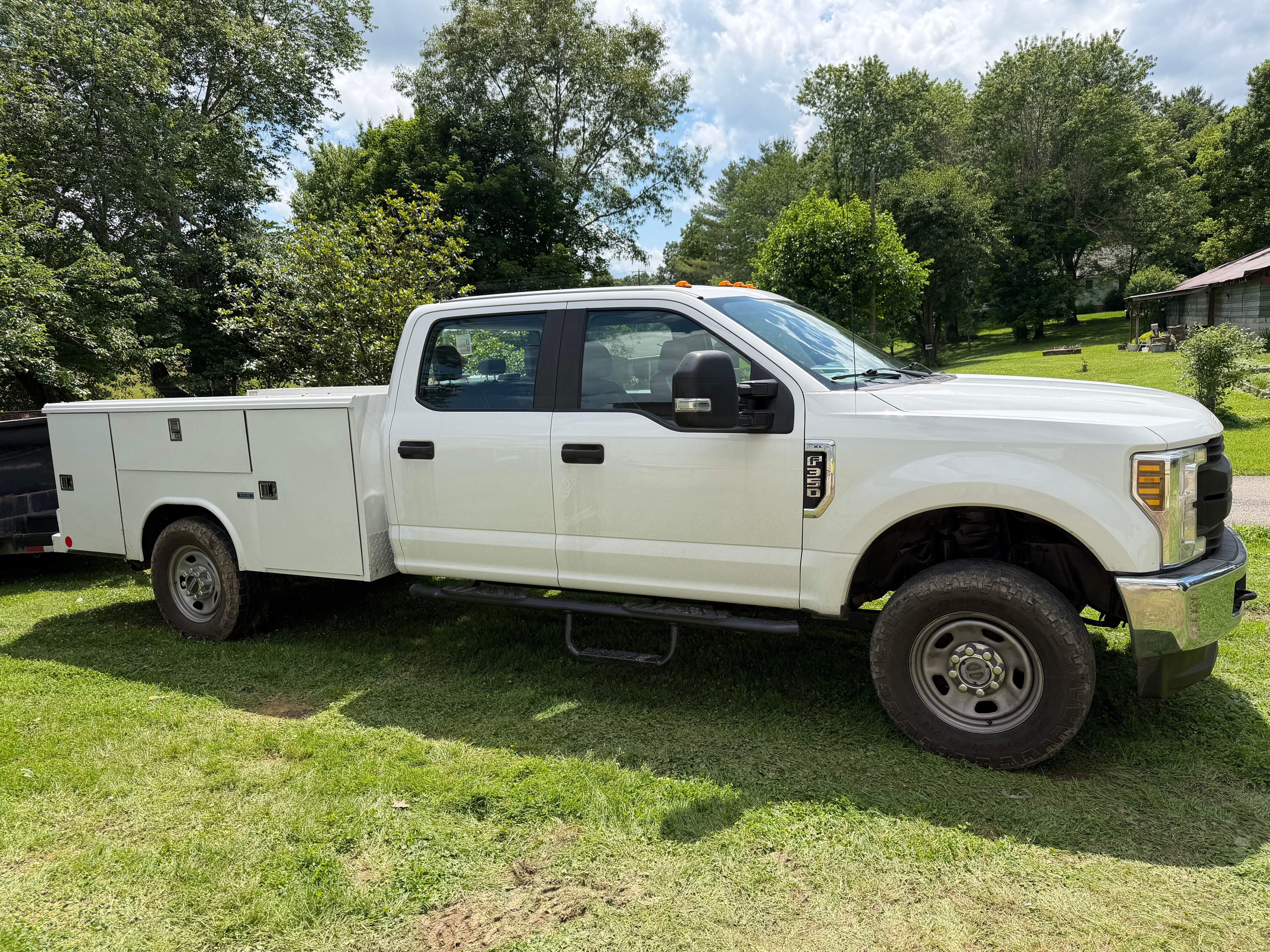 Used 2018 Ford F350 XL w/ Power Equipment Group AWD/4WD image 1