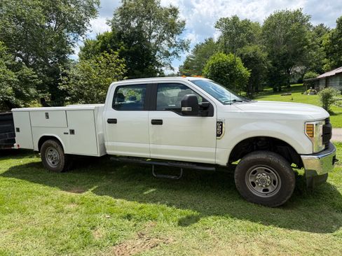 Used 2018 Ford F350 XL w/ Power Equipment Group AWD/4WD image 1