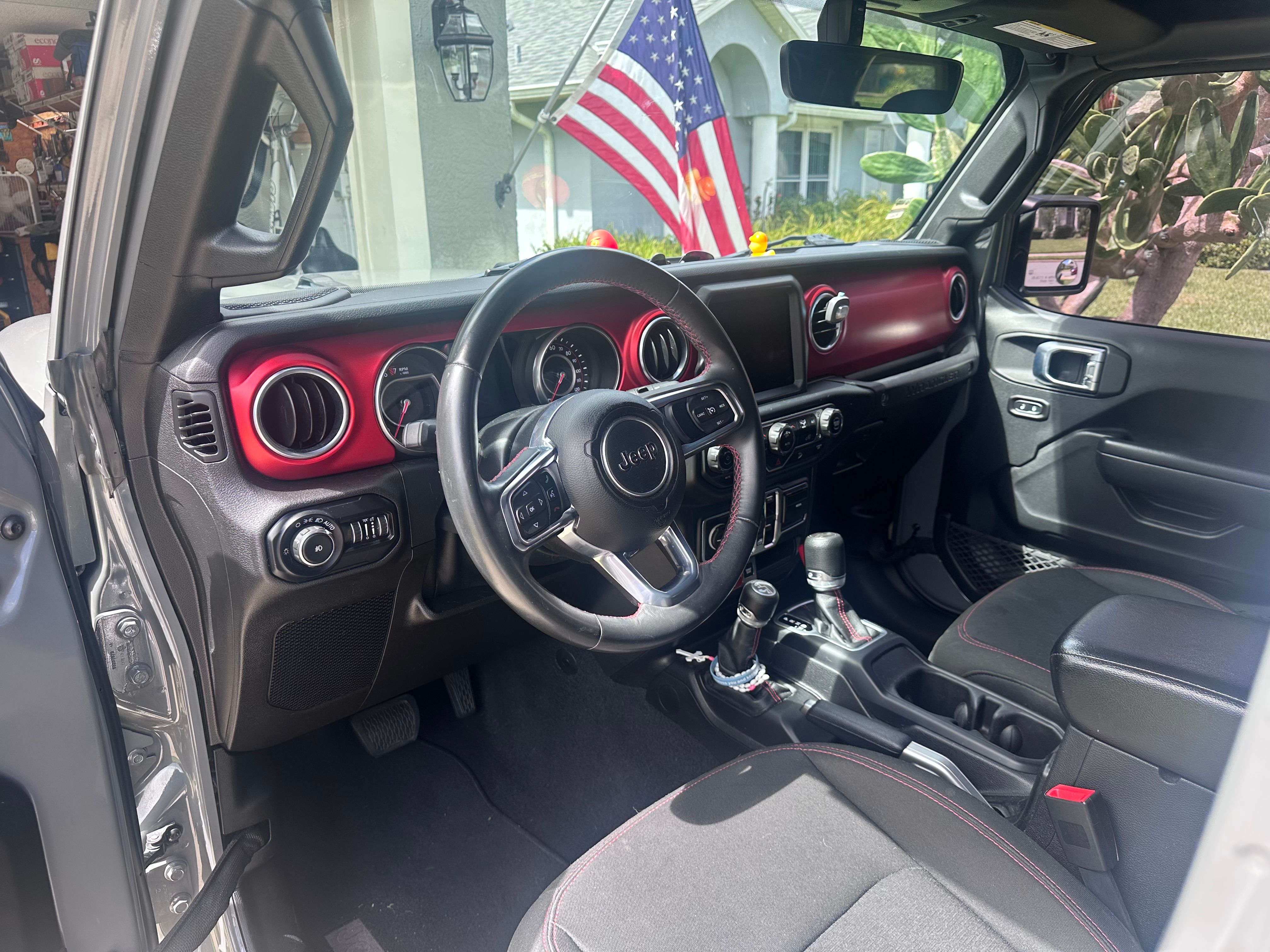 Used 2018 Jeep Wrangler Unlimited Rubicon AWD/4WD image 2