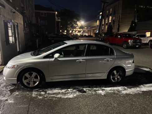 Used 2009 Honda Civic LX-S image 6