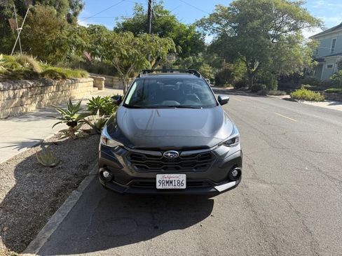 Used 2024 Subaru Crosstrek 2.0i Premium AWD/4WD image 2