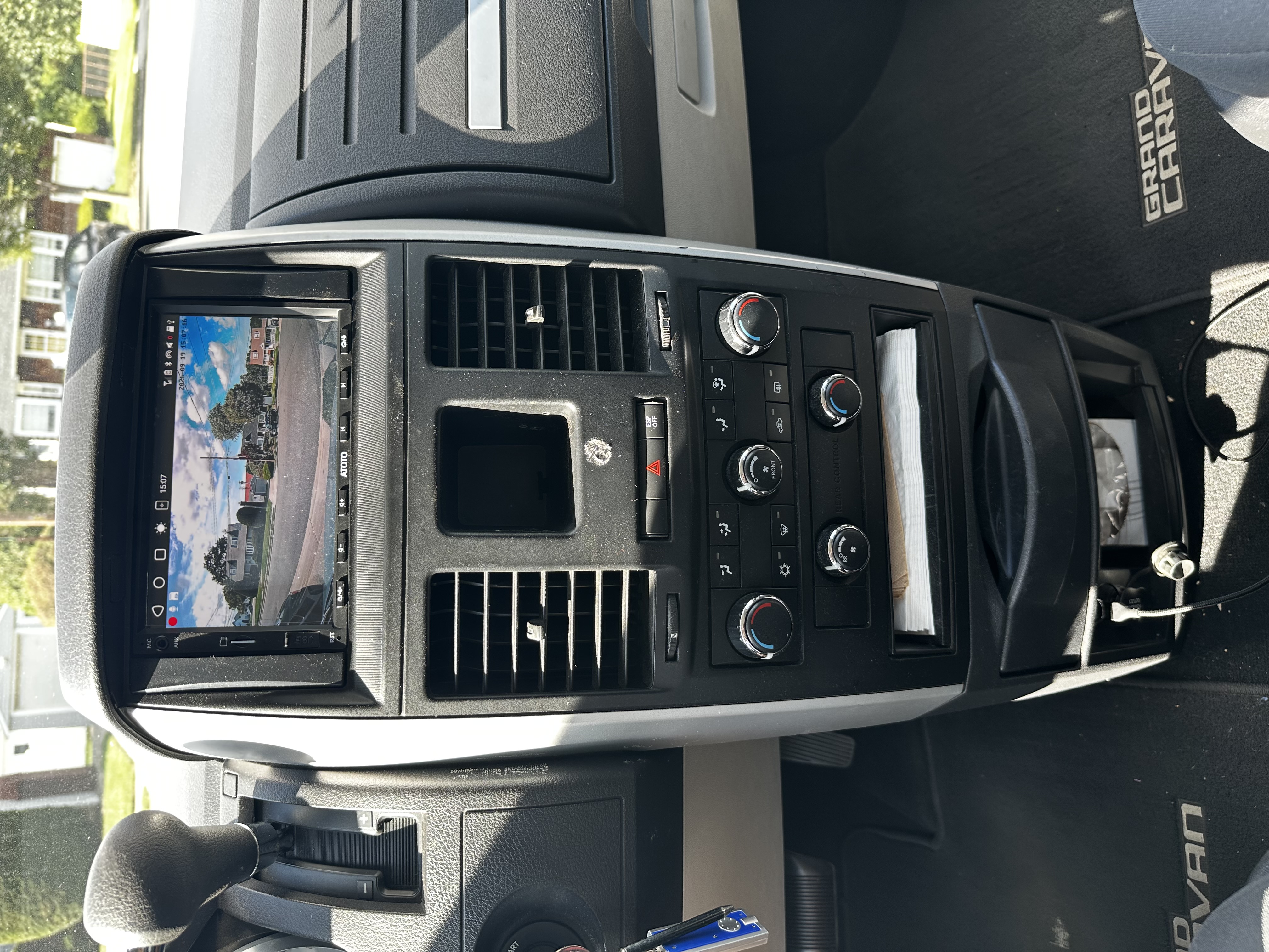 Used 2010 Dodge Grand Caravan SE FWD image 14