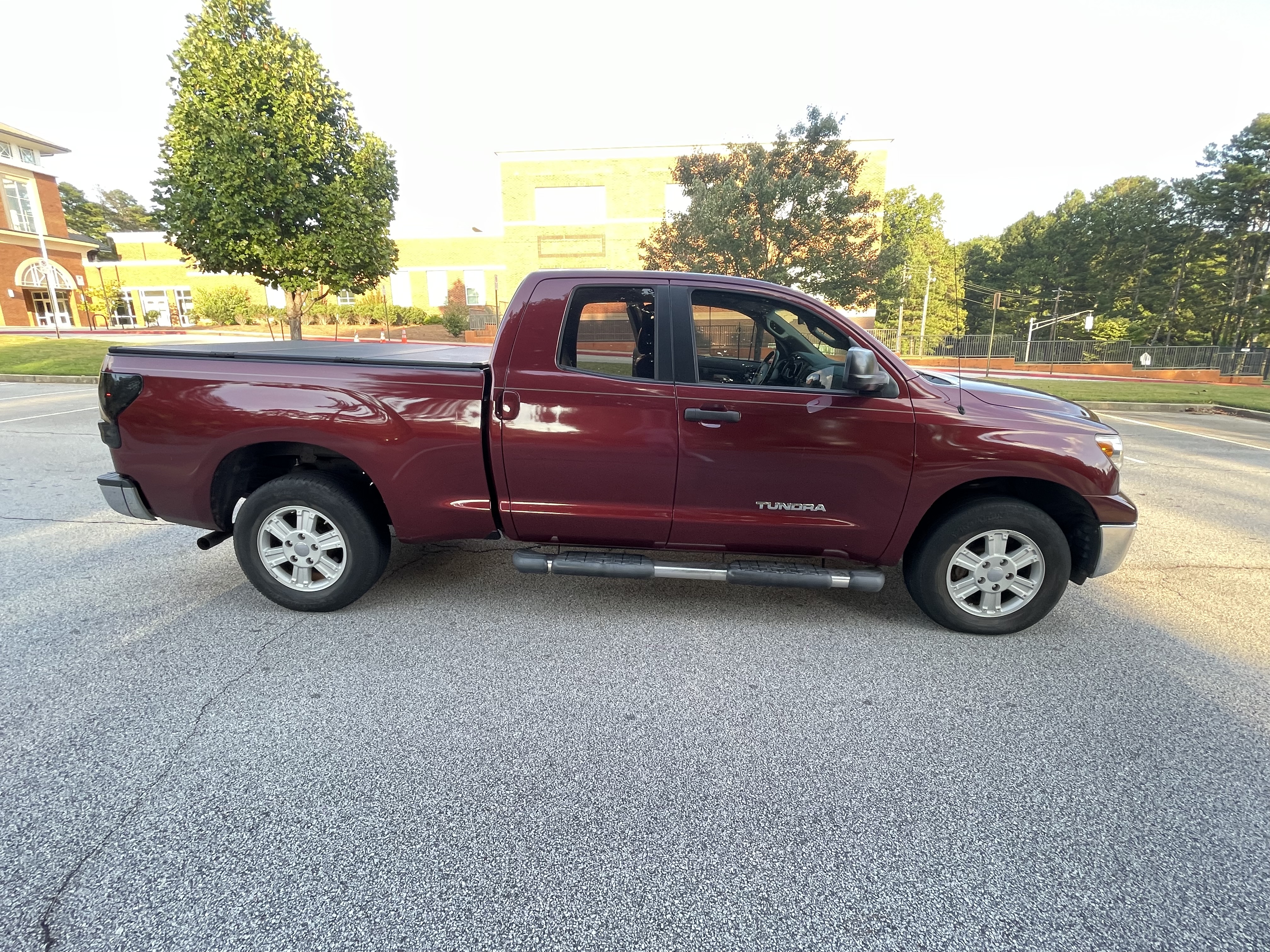 Used 2010 Toyota Tundra 2WD Double Cab image 2