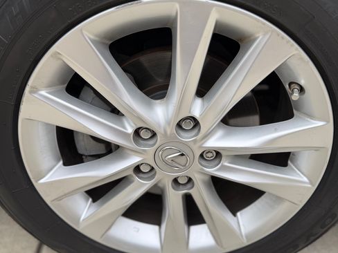 Used 2011 Lexus ES 350 image 29