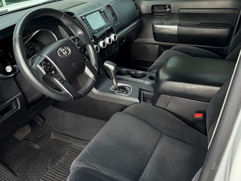 Used 2021 Toyota Sequoia TRD Sport AWD/4WD image 4