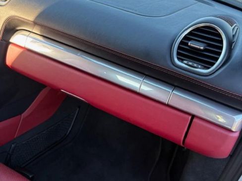 Used 2024 Porsche 718 Boxster image 27