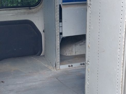 Used 2010 Ford Transit Connect XL image 14