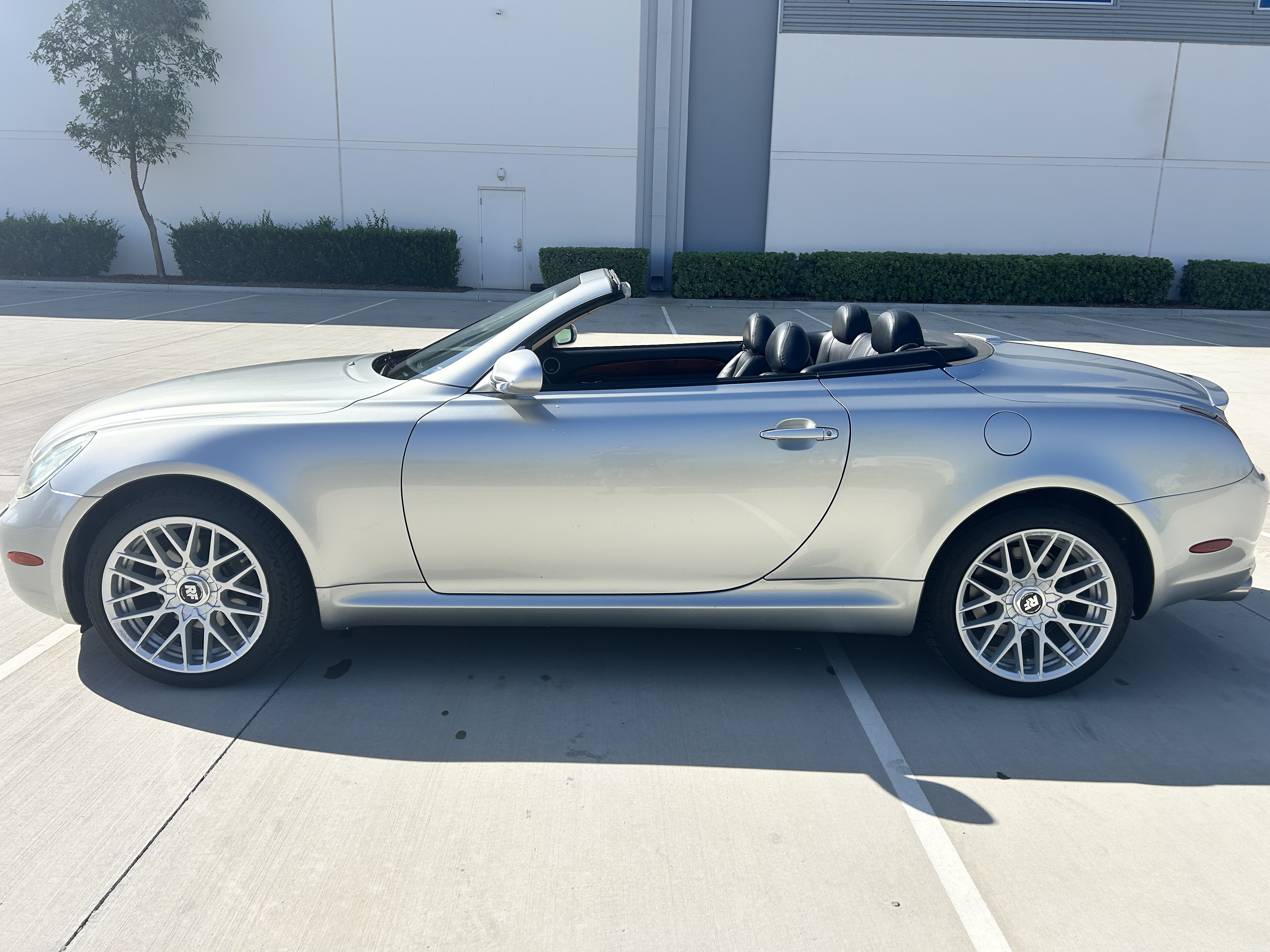 Used 2002 Lexus SC 430 Convertible RWD image 11
