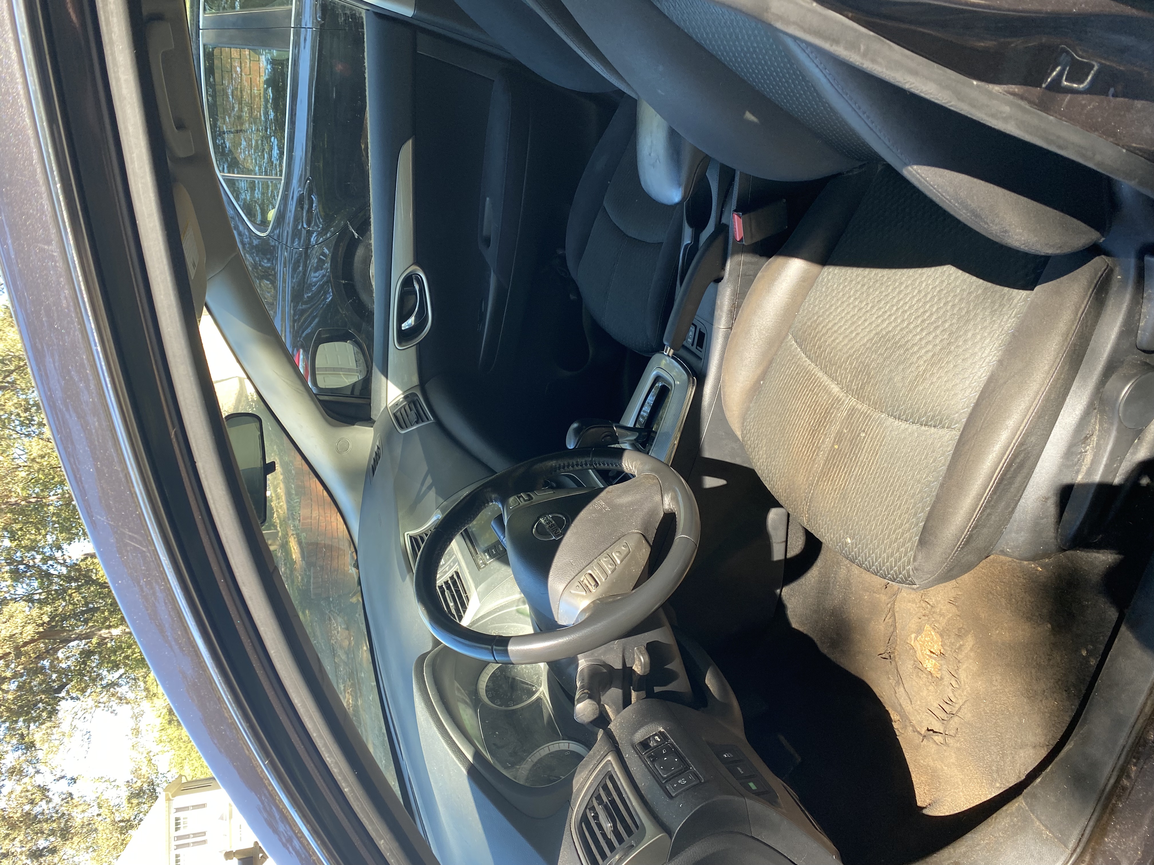 Used 2015 Nissan Sentra SR FWD image 12