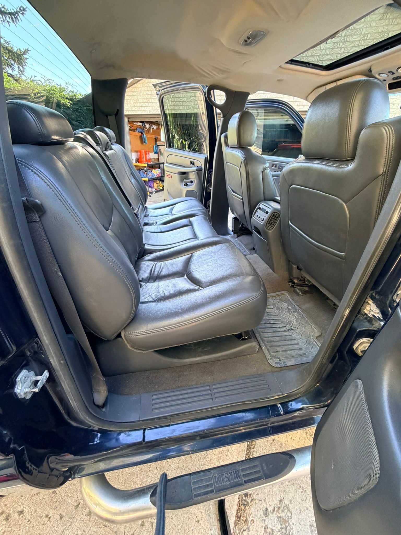 Used 2007 GMC Sierra 2500 SLT AWD/4WD image 10