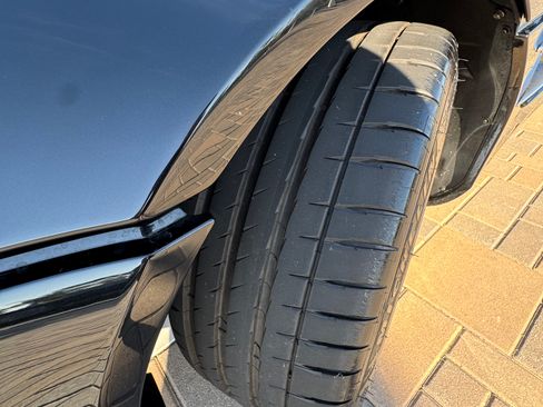 Used 2005 Mercedes-Benz SLR image 10