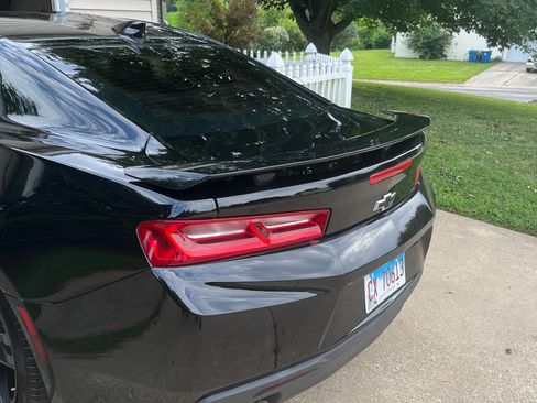 Used 2018 Chevrolet Camaro SS RWD image 14