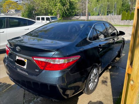 Used 2016 Toyota Camry SE FWD image 4